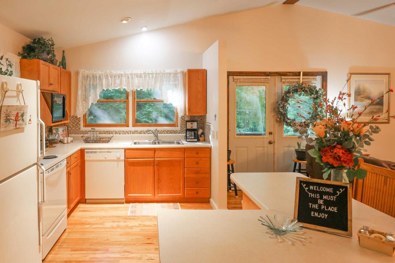 Cozy Whittier Home With Fire Pits Less Than 15 Mi To Hiking! エクステリア 写真