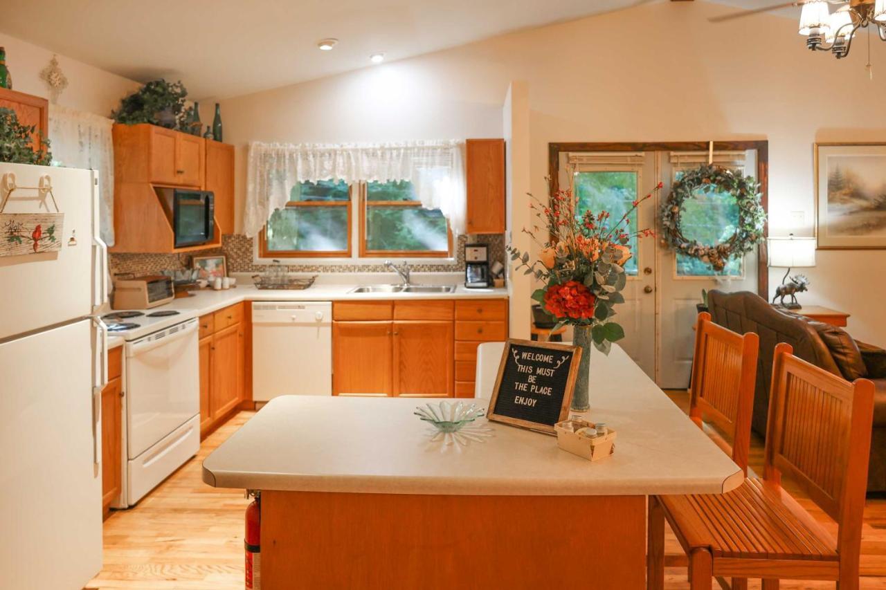 Cozy Whittier Home With Fire Pits Less Than 15 Mi To Hiking! エクステリア 写真