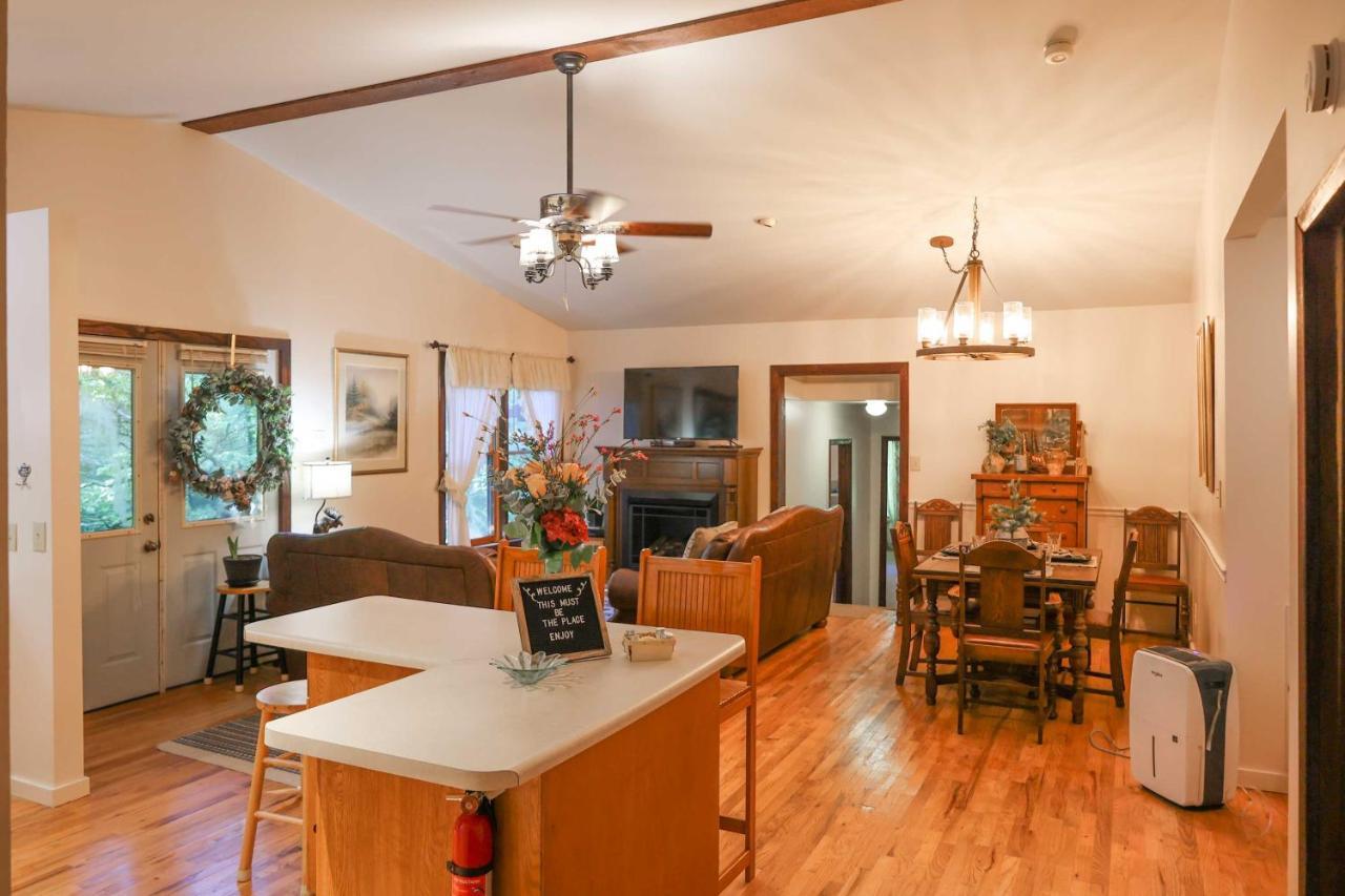 Cozy Whittier Home With Fire Pits Less Than 15 Mi To Hiking! エクステリア 写真